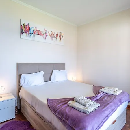 Flowers Island House 3 * Caniço