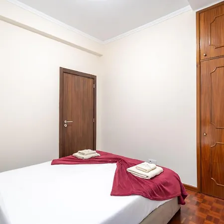 Flowers Island House 3 *