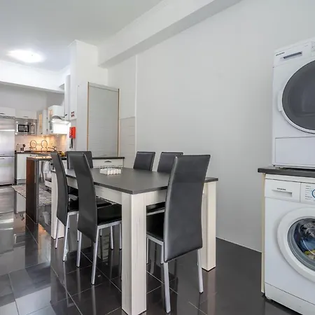 Flowers Island House 3