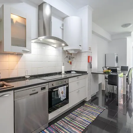 Flowers Island House 3 *